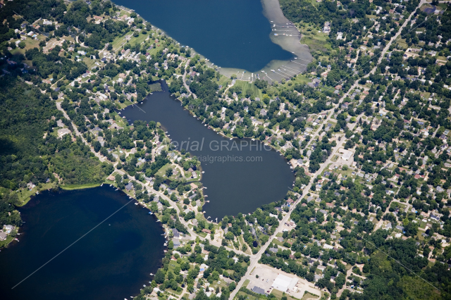 Mandon Lake in Oakland County, Michigan